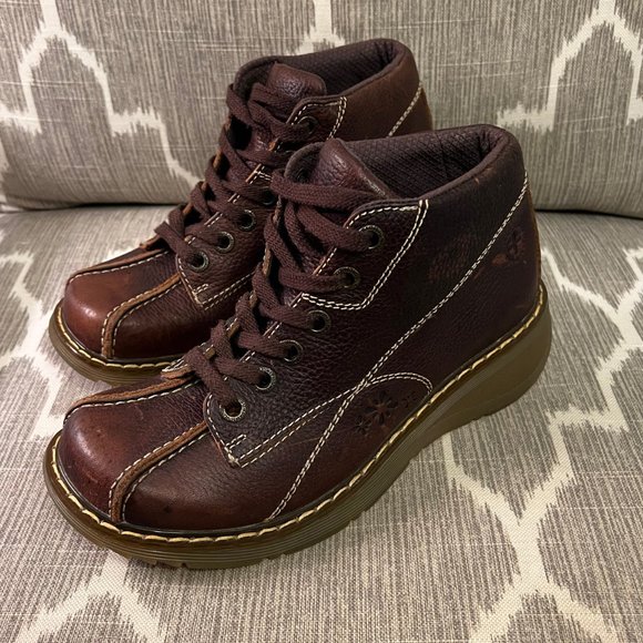 Dr. Martens Claudia Leather Lace-Up Boot with Embossed Flower - Picture 2 of 10